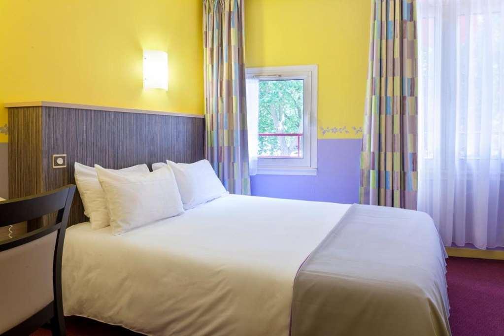 Brit Hotel Le Lion D'Or Chinon Quarto foto